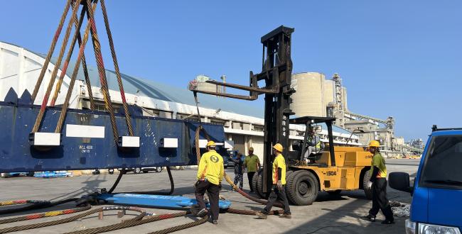 EZ Link Handle Heavy Lift Movement from Taiwan to United States